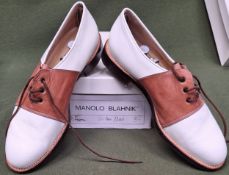 Boxed Manolo Blahnik Mens white leather dress shoes, size 9 1/2