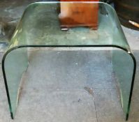 Stylish 20th century glass coffee table. Approx. 50cm H x 60cm W x 67cm D