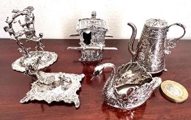 FIVE PIECES OF SILVER COLOURED METAL ITEMS STAMPED 9.25, WEIGHT APPROX 210g