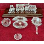 MIXED LOT OF SWAROVSKI CRYSTAL ITEMS INCLUDING TRAIN ON STAND, FLOWER, CLAM WITH PEARL ETC