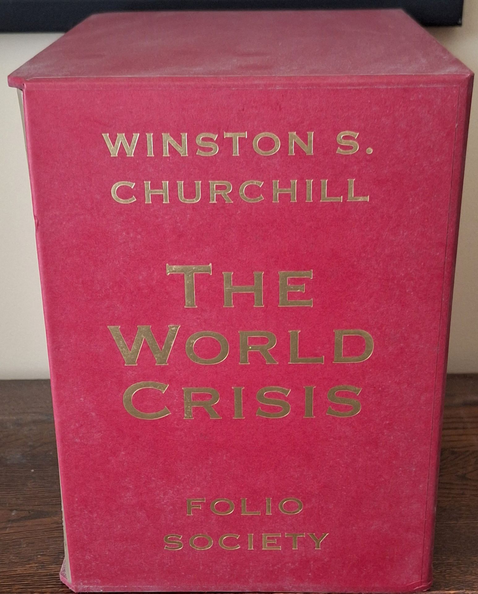 SET OF FIVE FOLIO SOCIETY VOLUMES- WINSTON S CHURCHILL, 'THE WORLD CRISIS', IN SLIP CASE - Image 2 of 4