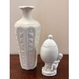 COPELAND PARIAN WARE VASE, APPROX 26cm HIGH, PLUS SMALL CHERUB VASE AND COVER