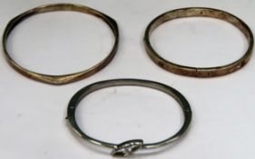 Two vintage 925 silver snap bangles, plus bangle set with clear stone Total Weight Approx. 58.6g