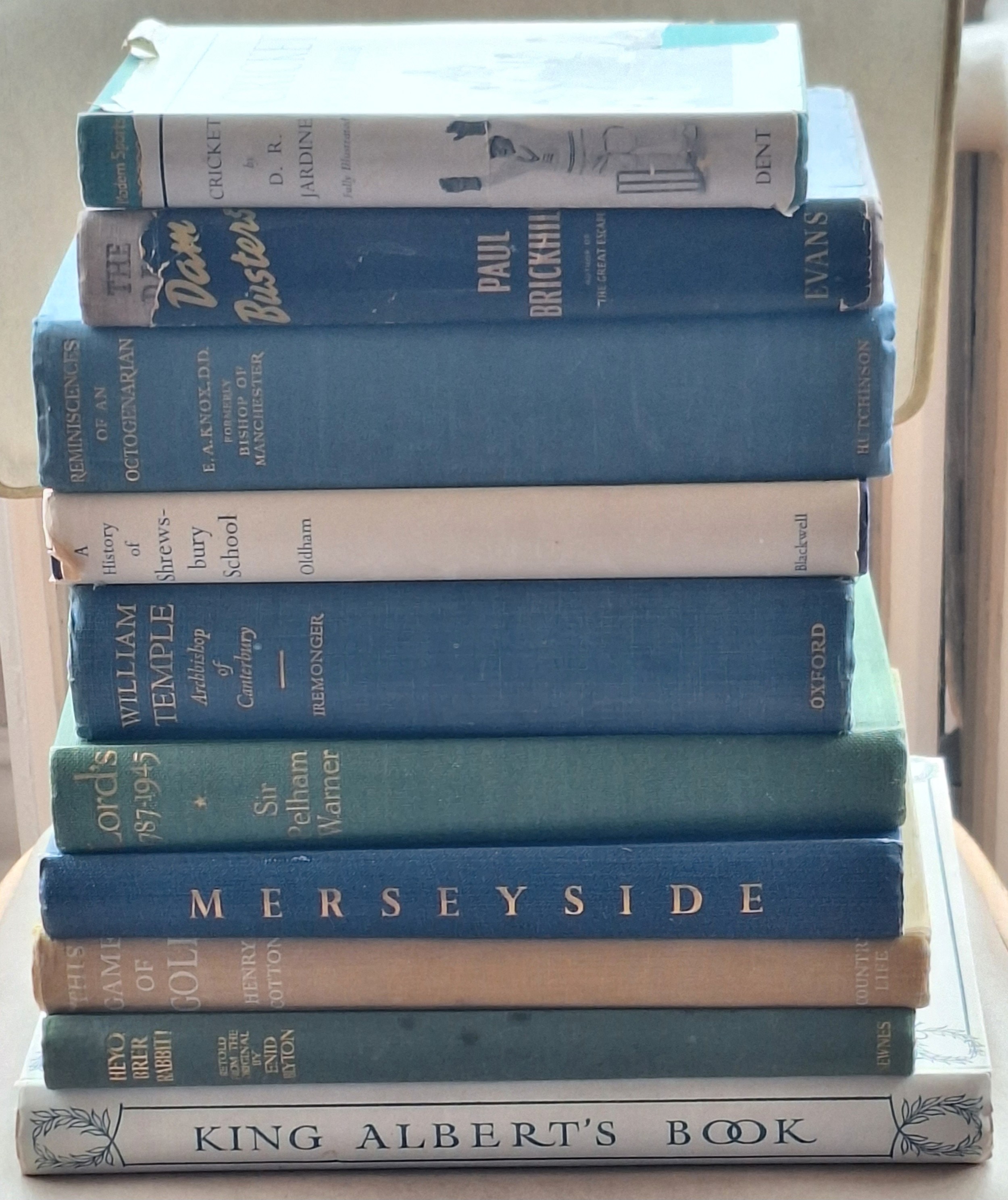 Quantity of various History and other related volumes All in used condition, unchecked