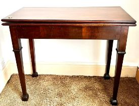 MAHOGANY 19th CENTURY FOLD OVER TEA TABLE, APPROX 73cm HIGH, 84cm LONG AND 40cm