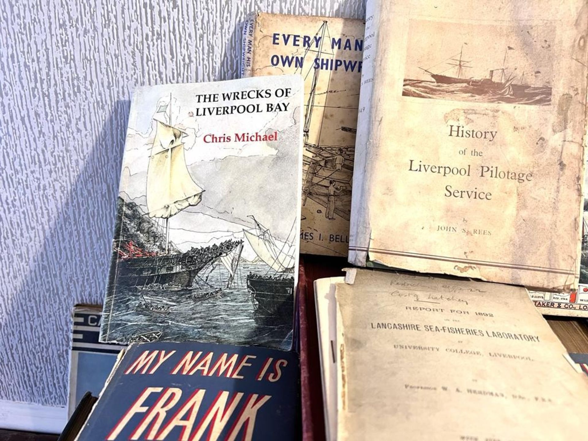 ASSEMBLAGE OF VARIOUS BOOKS AND PAMPHLETS RELATING TO SAILING AND SHIPPING LUBBOCK, LAST OF THE - Image 5 of 6
