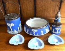 SEVEN PIECES OF WEDGWOOD POTTERY