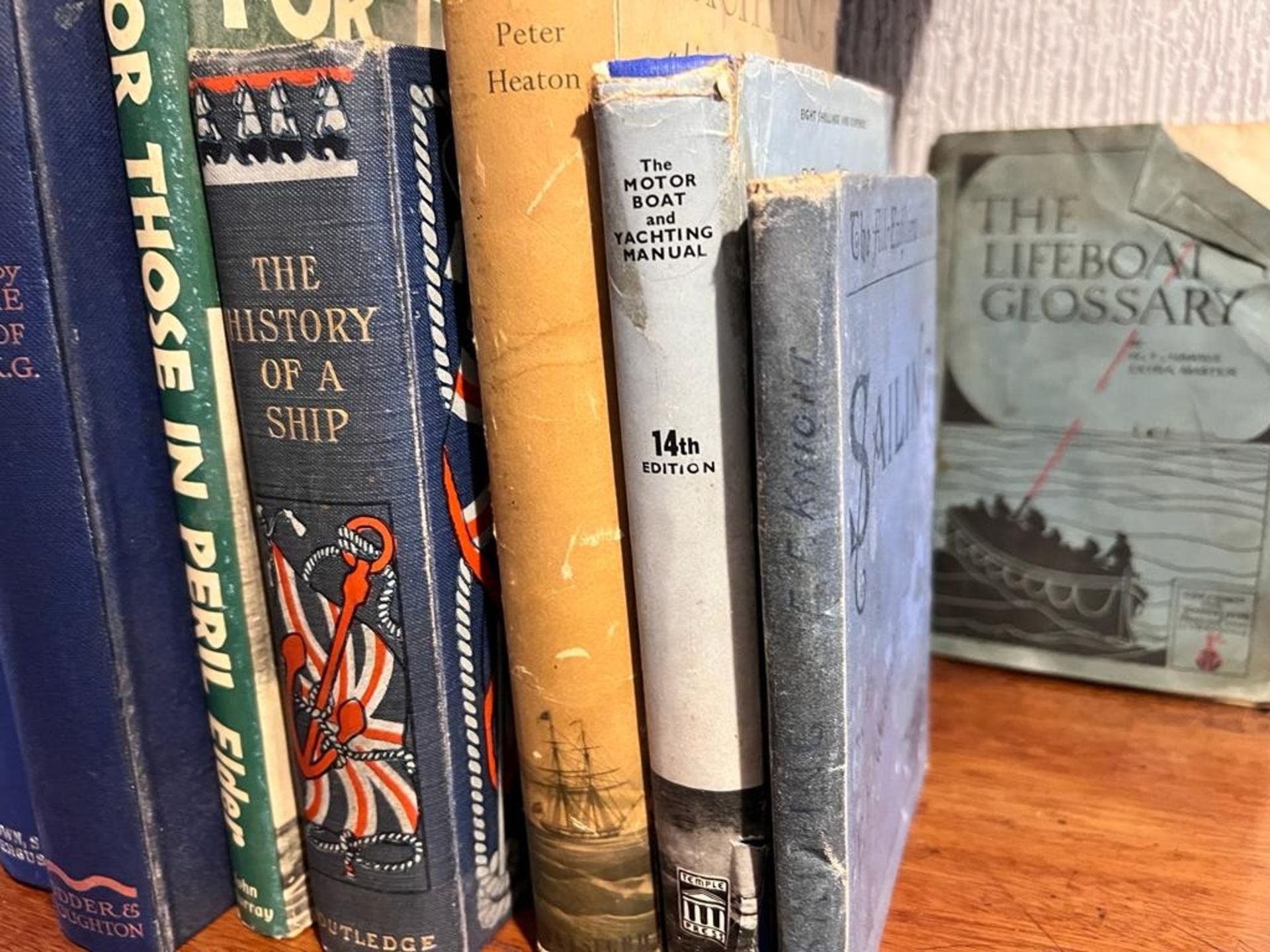 ASSEMBLAGE OF VARIOUS BOOKS AND PAMPHLETS RELATING TO SAILING AND SHIPPING LUBBOCK, LAST OF THE - Image 4 of 6