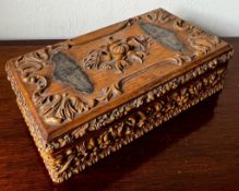 PROFUSELY CARVED TOILETRY BOX, FORMERLY BELONGING TO VINCENZO TRIGONA, APPROX 25 x 14 x 7.5cm
