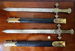 PAIR OF STEEL AND BRASS SHORT SWORDS, ROBERT MOW, BIRMINGHAM, APPROX 62cm LONG