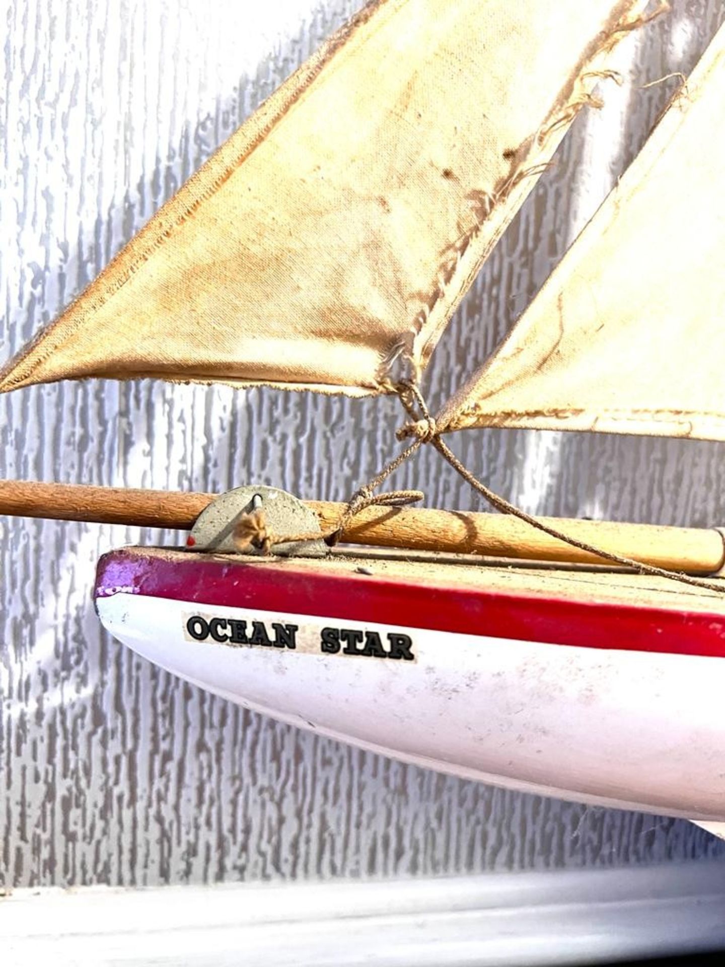 STAR YACHT MODEL 'OCEAN STAR', MADE IN BIRKENHEAD, DATE?, APPROX 61cm BOW TO STERN - Image 4 of 5