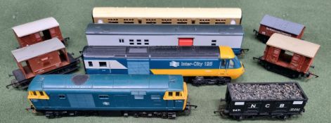 HORNBY INTERCITY LOCOMOTIVE OO GAUGE, ROYAL MAIL COACH, ETC