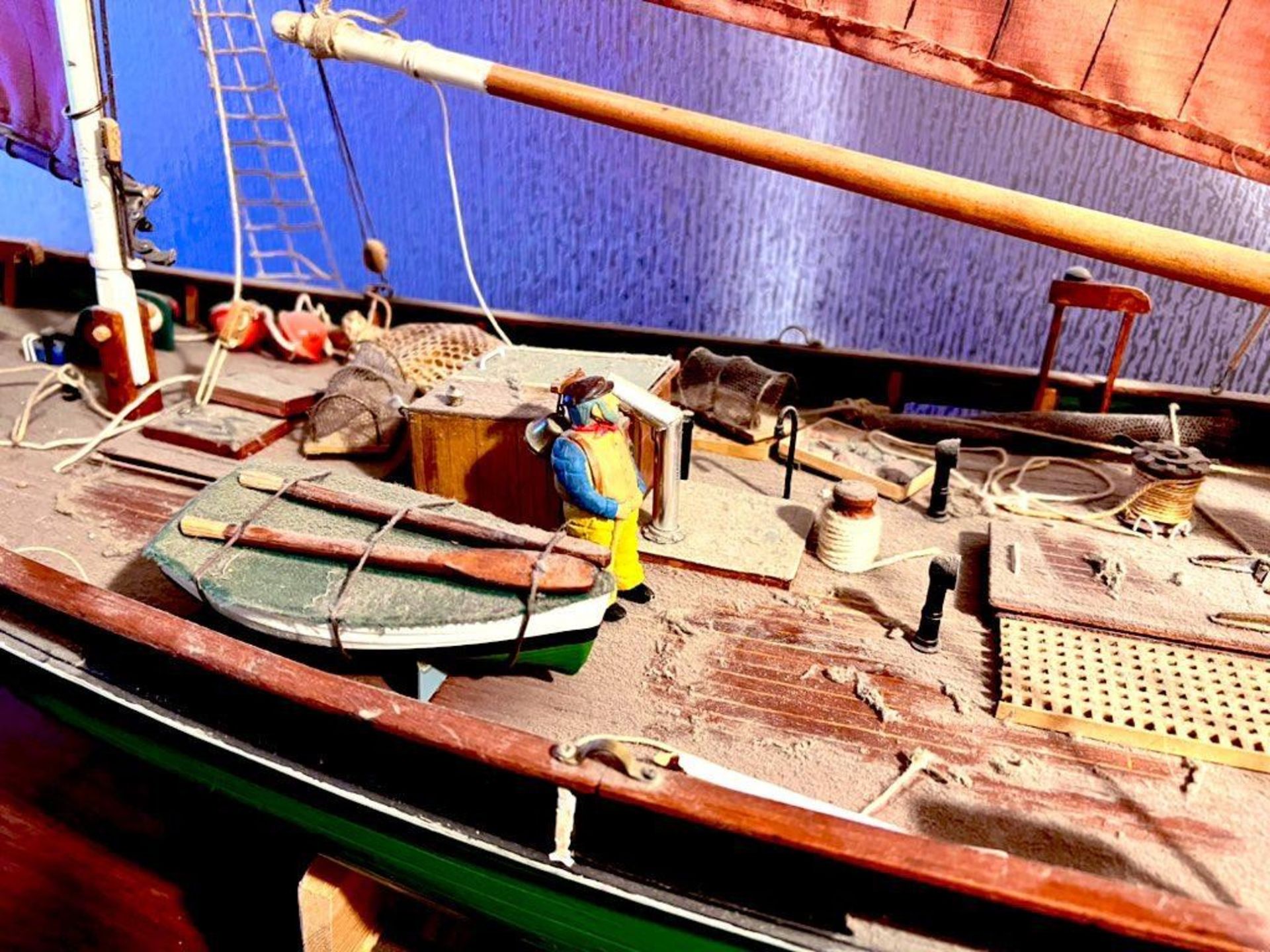 GOOD LARGE MODEL OF A GAFF-RIGGED TWO MASTED BOAT - Image 6 of 8