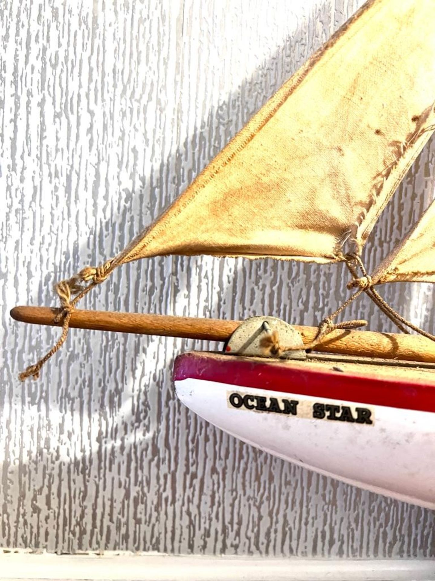 STAR YACHT MODEL 'OCEAN STAR', MADE IN BIRKENHEAD, DATE?, APPROX 61cm BOW TO STERN - Image 2 of 5