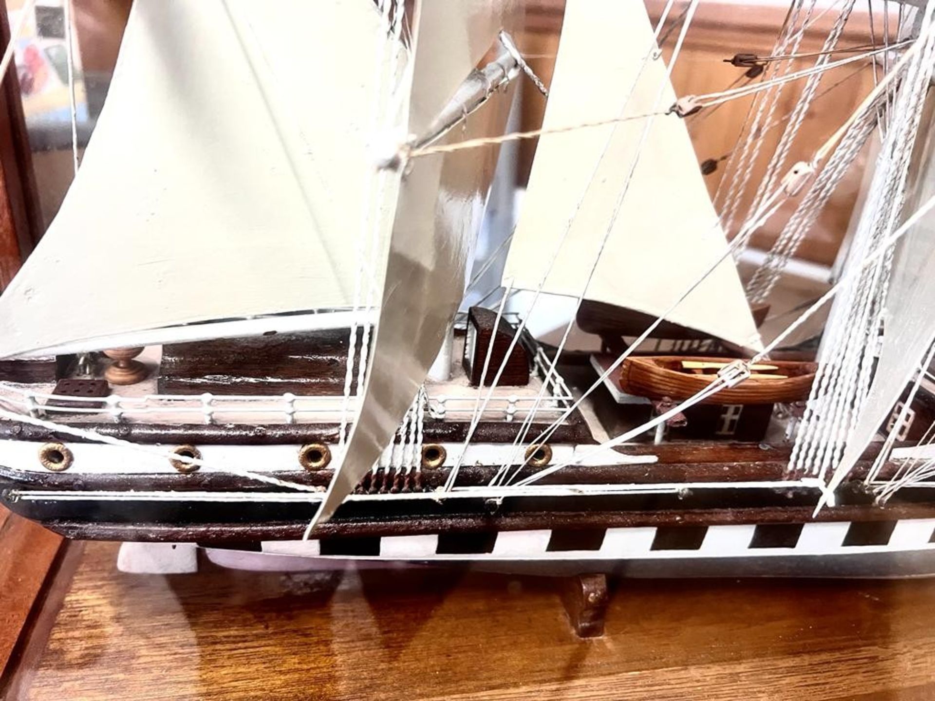 CASED MODEL OF A FOUR MASTED CLIPPER TRAINING SHIP FROM INDEFATIGABLE SCHOOL. CASE APP. 75CM H X - Image 2 of 6