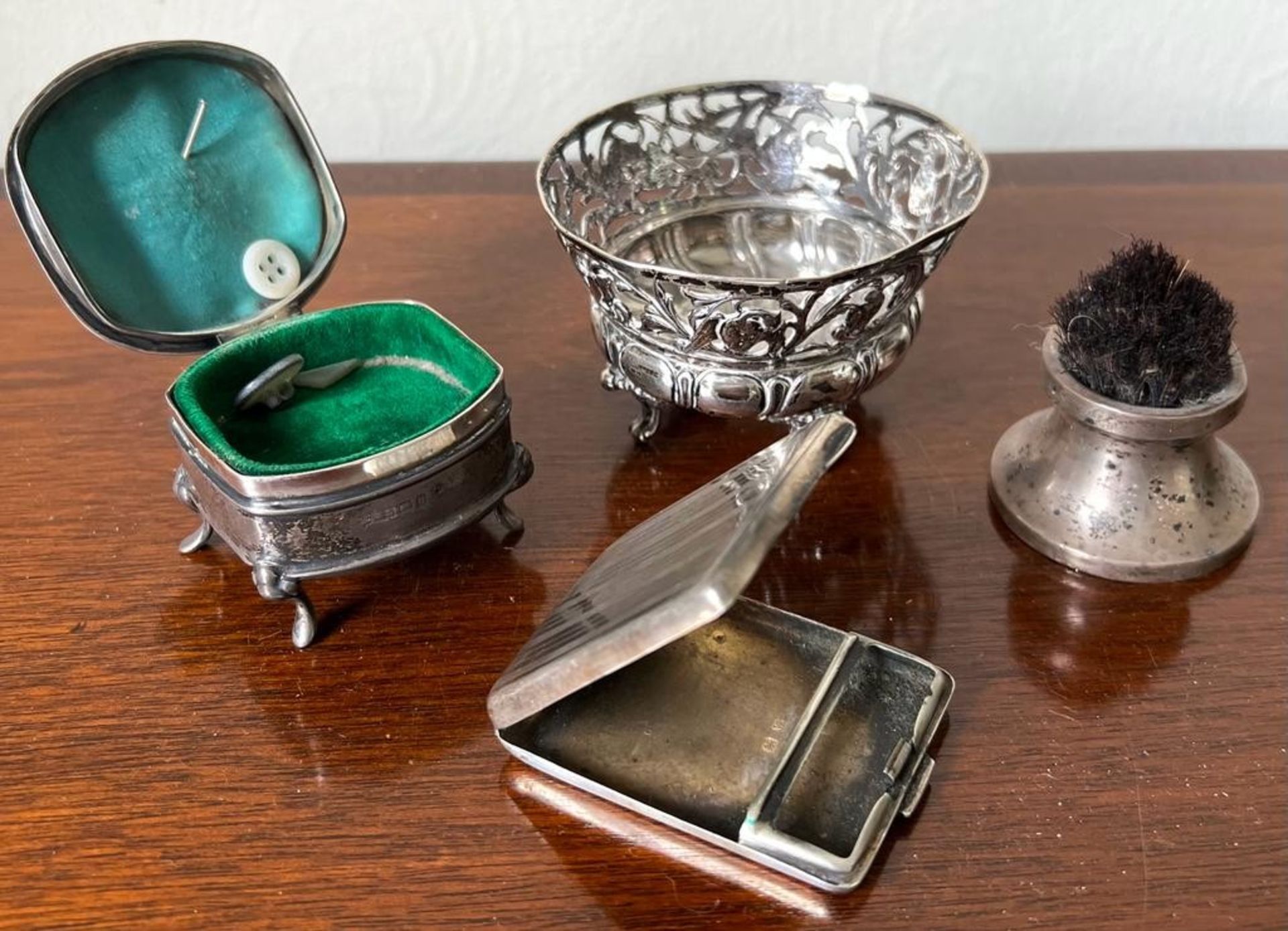SMALL SILVER PIERCED BOWL, SILVER RING BOX, SILVER MATCHBOX HOLDER AND SILVER NIB BRUSH - Image 2 of 6