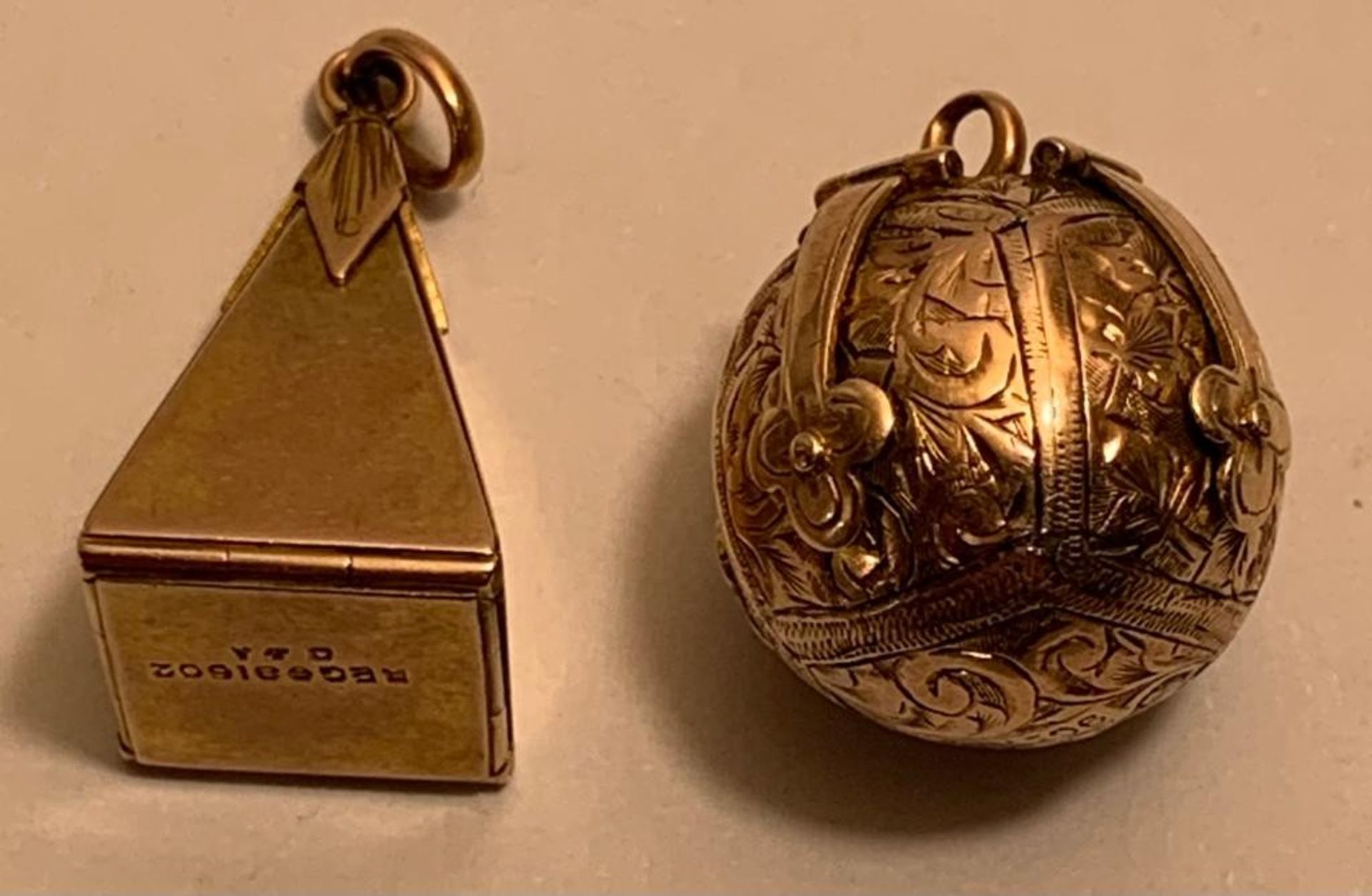 9ct PLATED SILVER MASONIC FOLDING ORB PENDANT, WEIGHT APPROX 7.84g, AND YELLOW COLOUR MASONIC - Image 2 of 7