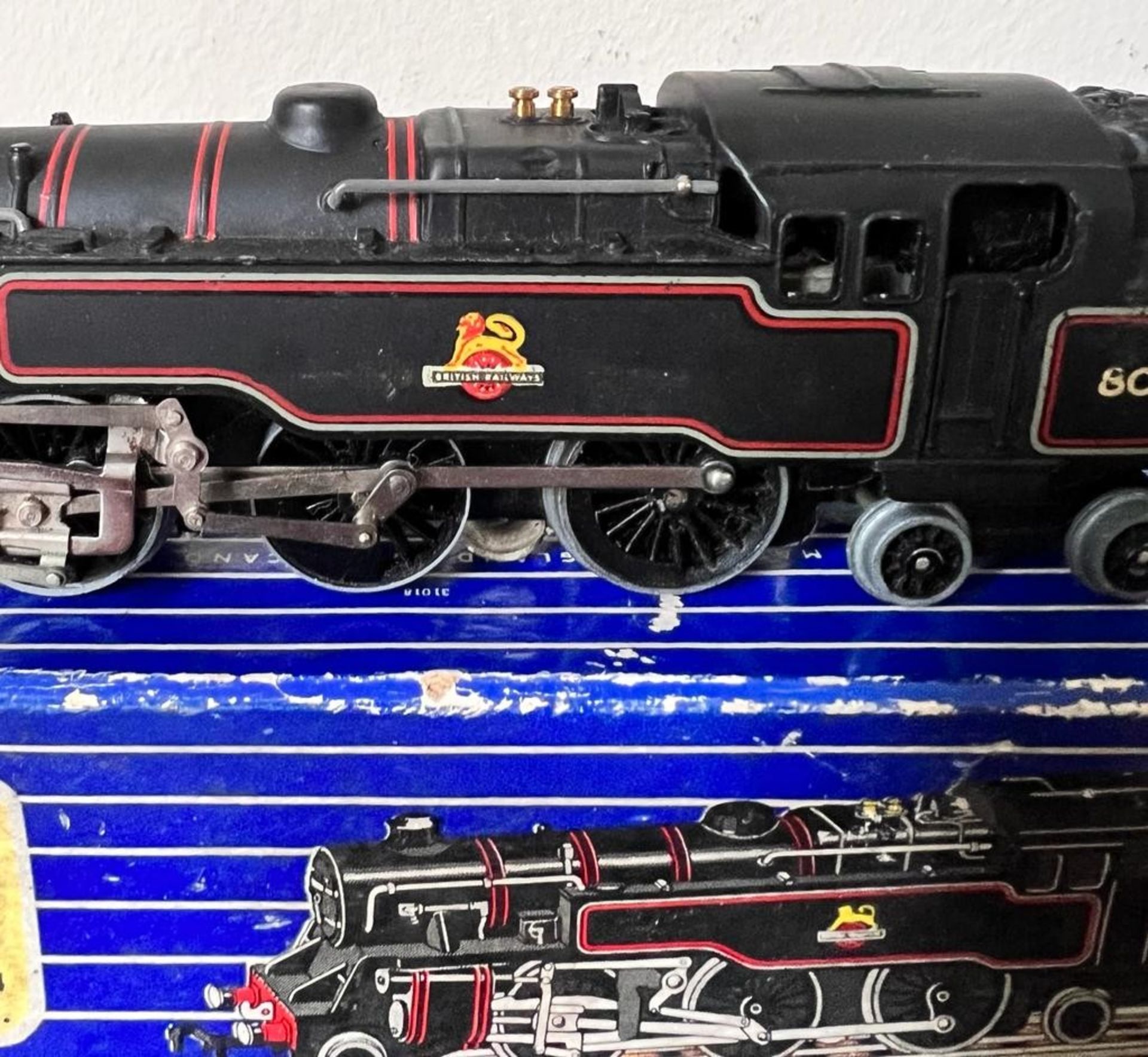 HORNBY OO BRITISH LOCOMOTIVE MODEL 60054 AND BOX - Image 3 of 3