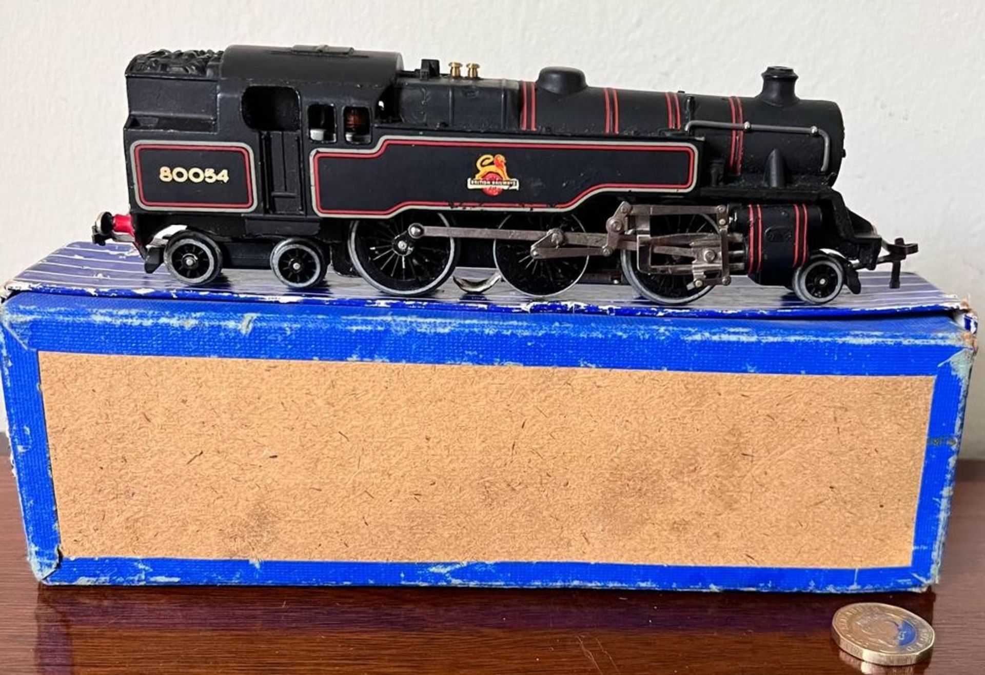 HORNBY OO BRITISH LOCOMOTIVE MODEL 60054 AND BOX - Image 2 of 3