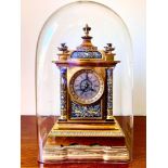 GOOD FRENCH QUALITY GILDED MANTLE CLOCK UPON SHAPED PLINTH WITH ACCOMPANYING GLASS DOME, LOW