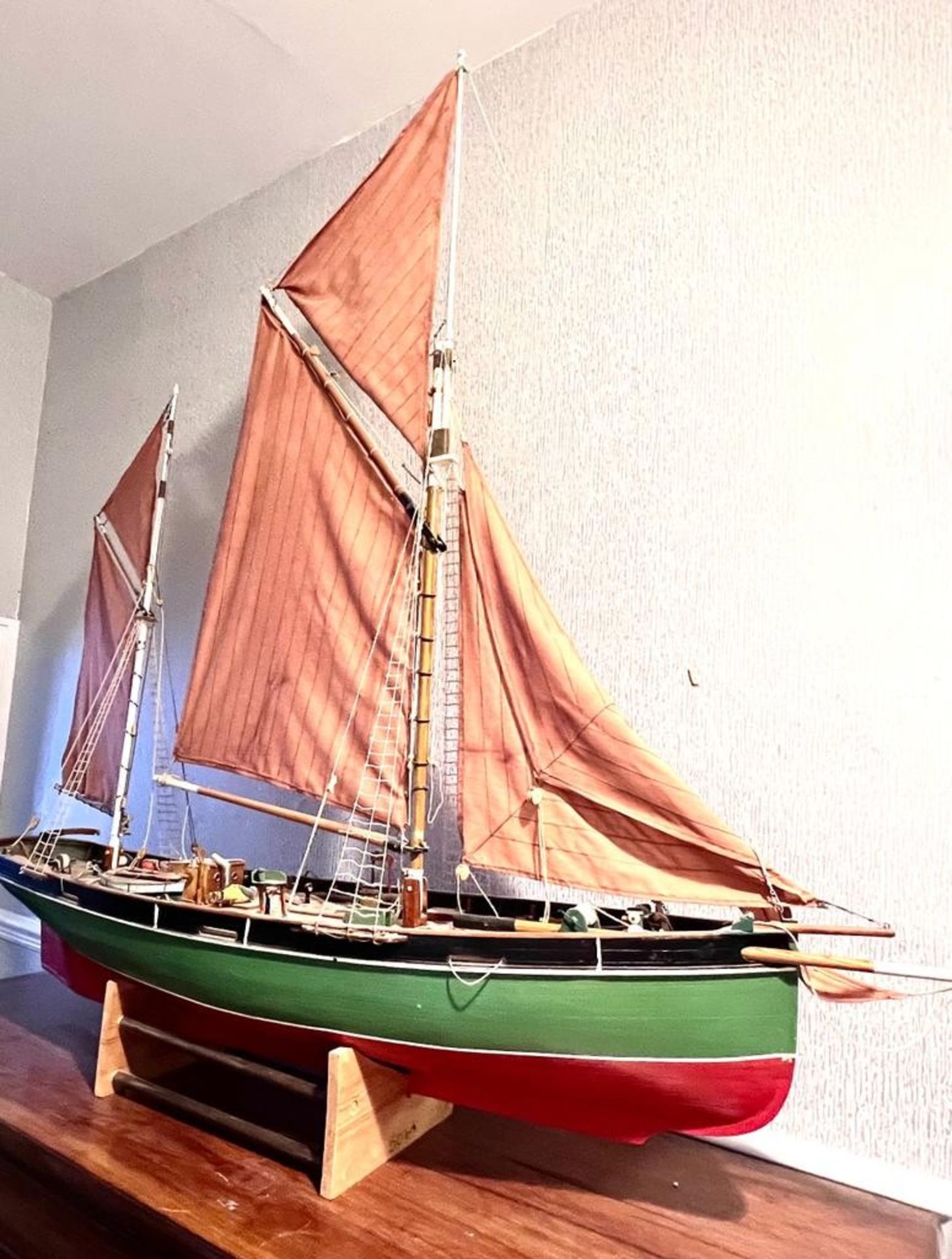 GOOD LARGE MODEL OF A GAFF-RIGGED TWO MASTED BOAT - Image 3 of 8