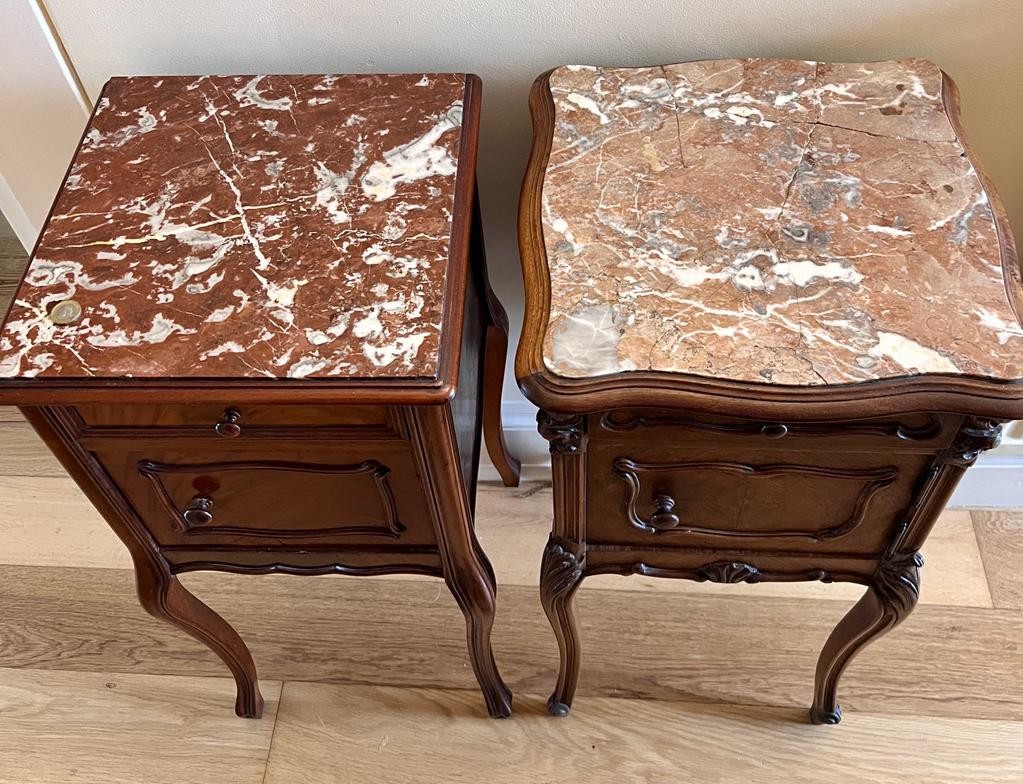 GOOD DISSIMILAR MAHOGANY BEDSIDE CABINETS, APPROX 82cm - Image 2 of 3