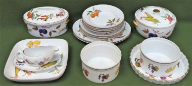 Royal Worcester Evesham dinnerware, Approx. 17 pieces used and unchecked