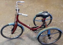 Vintage Raleigh child's tricycle reasonable used condition with minor evidence of rust