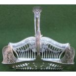 Good quality '800' silver piercework decorated basket with swing over handle. Approx. 456.8g