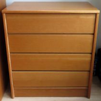 20th century light oak chest of four drawers. Approx. 90 x 89 x 46cms reasonable used condition with