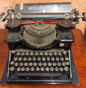 Vintage "Woodstock" typewriter Used condition, not tested for working