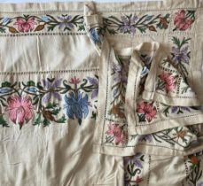 CIRCA 1930s CREWEL LINEN BEDSPREAD, APPROX 146 x 244cm