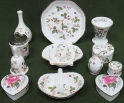 Quantity of Wedgwood Kutani Crane & Wild Strawberries ceramics. Approx. 12 pieces. Also pair of