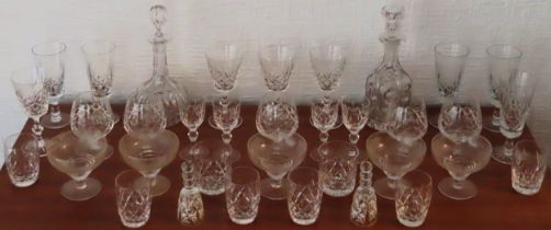 Quantity of various glassware