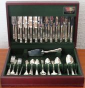 20th century Oneida mahogany cased canteen of Community silver plated cutlery