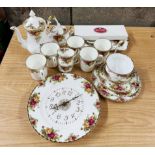 A quantity of Royal Albert Old Country Roses china items.