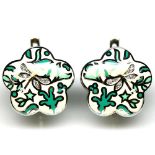 A pair of 925 silver enamelled earrings, set with cubic zirconia, L. 2cm.