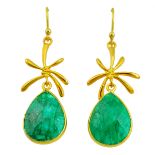 A pair of gold on 925 silver drop earrings set with faceted emeralds, L. 2.5cm.