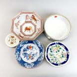 A group of mixed Chinese porcelain items, largest Dia. 22cm.