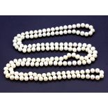 An impressive heavy cultured freshwater pearl necklace, doubled L. 84cm, pearl size approx. 1cm.