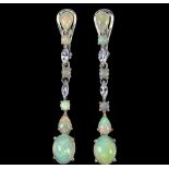 A pair of 925 silver drop earring set with cabochon uct opals, L. 4.6cm.