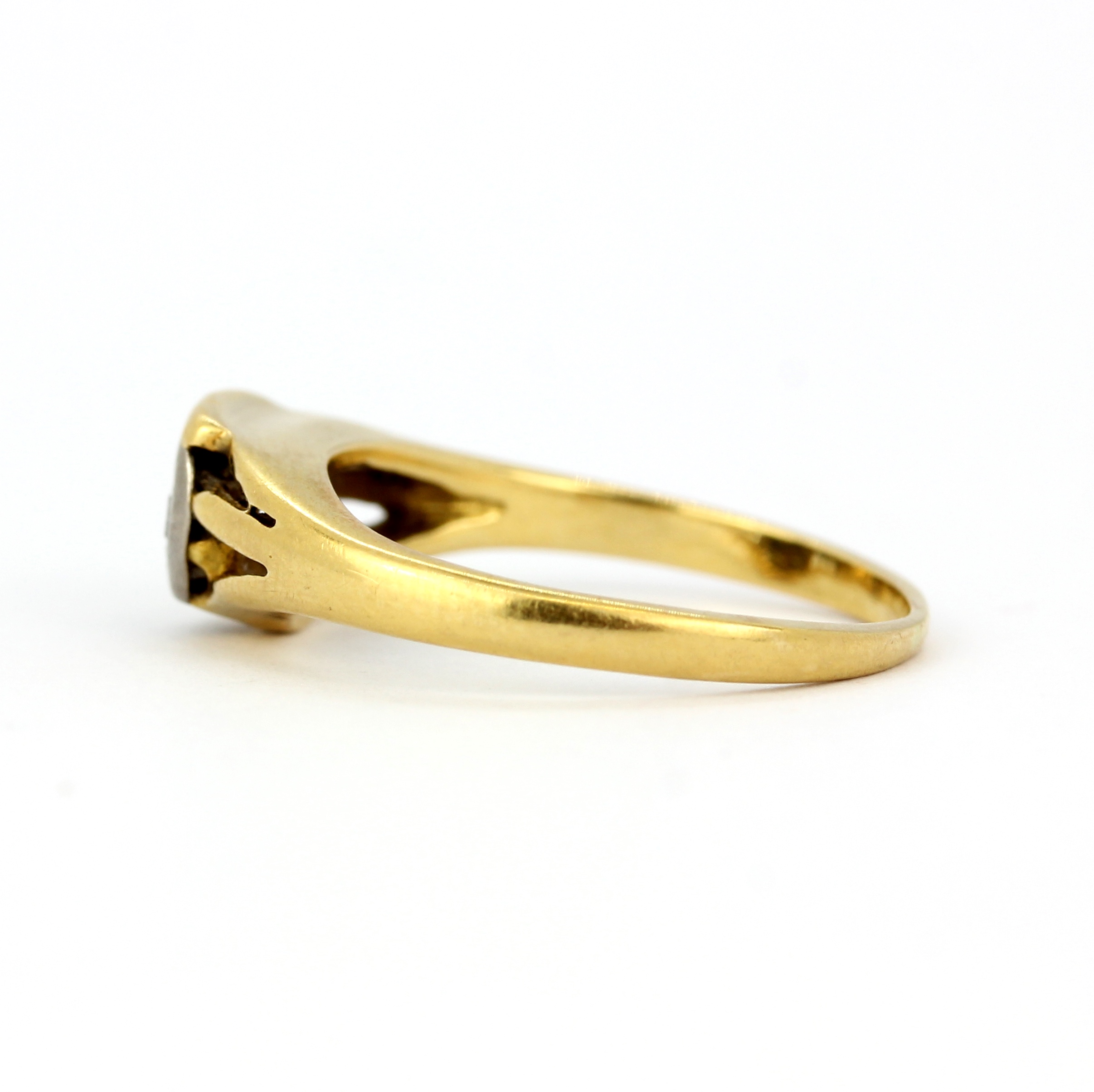 An 18ct gold and platinum diamond set ring, (L). - Image 2 of 2
