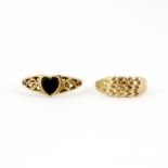 A hallmarked 9ct yellow gold heart shaped onyx set ring, (L), together with a hallmakred 9ct gold