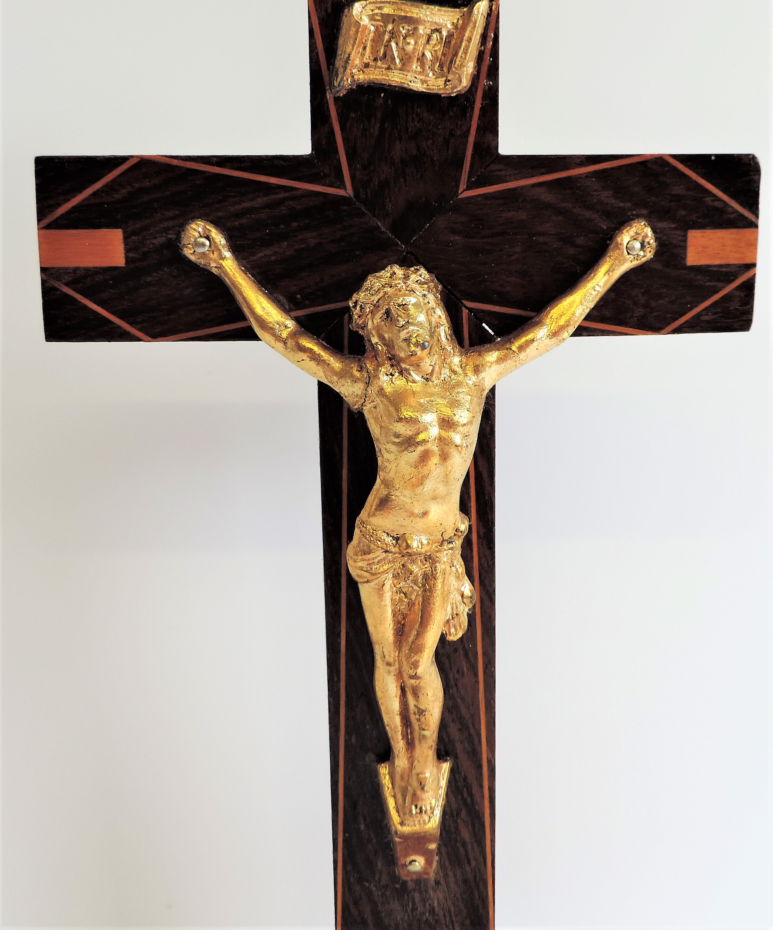 Antique French Wood & Gilt Crucifix. A fine quality inlaid wood cross with gilt Corpus Christi. - Image 3 of 4
