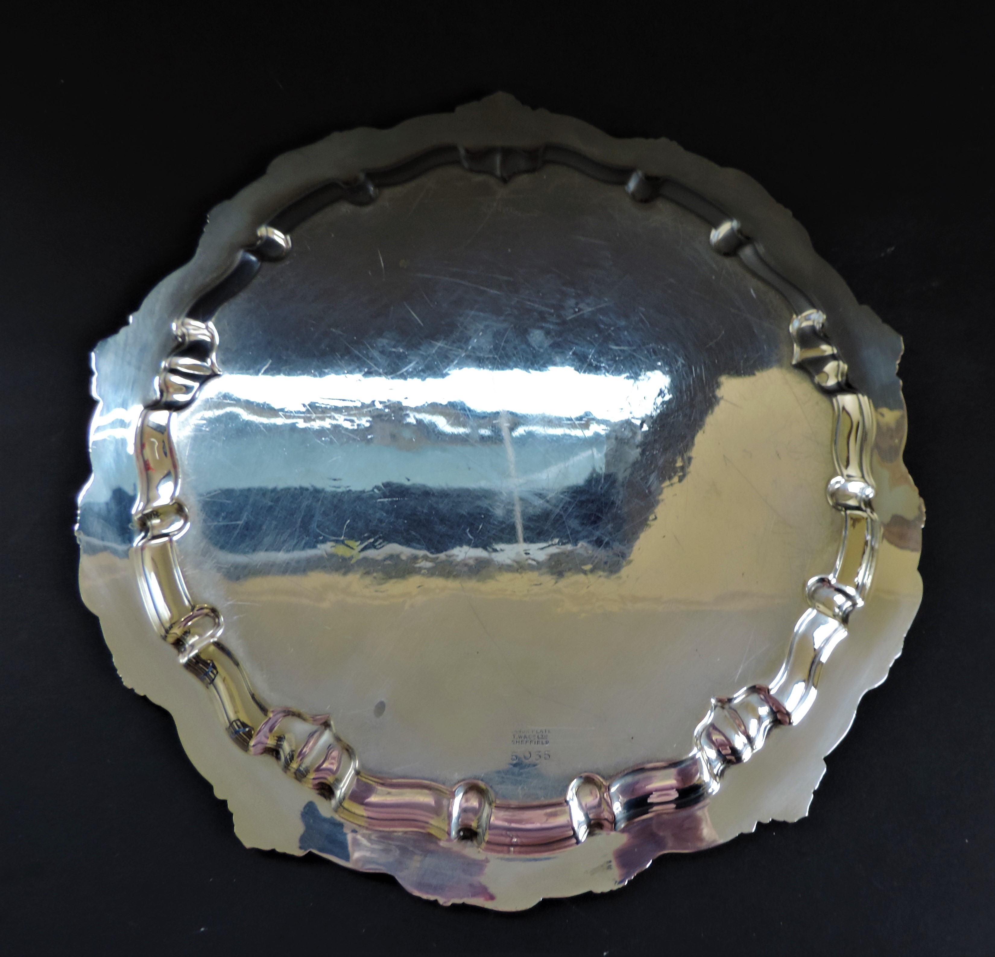 Circa 1930's Travis Wilson & Co Silver Plate Salver. A fine quality silver plate salver/card tray - Image 2 of 4