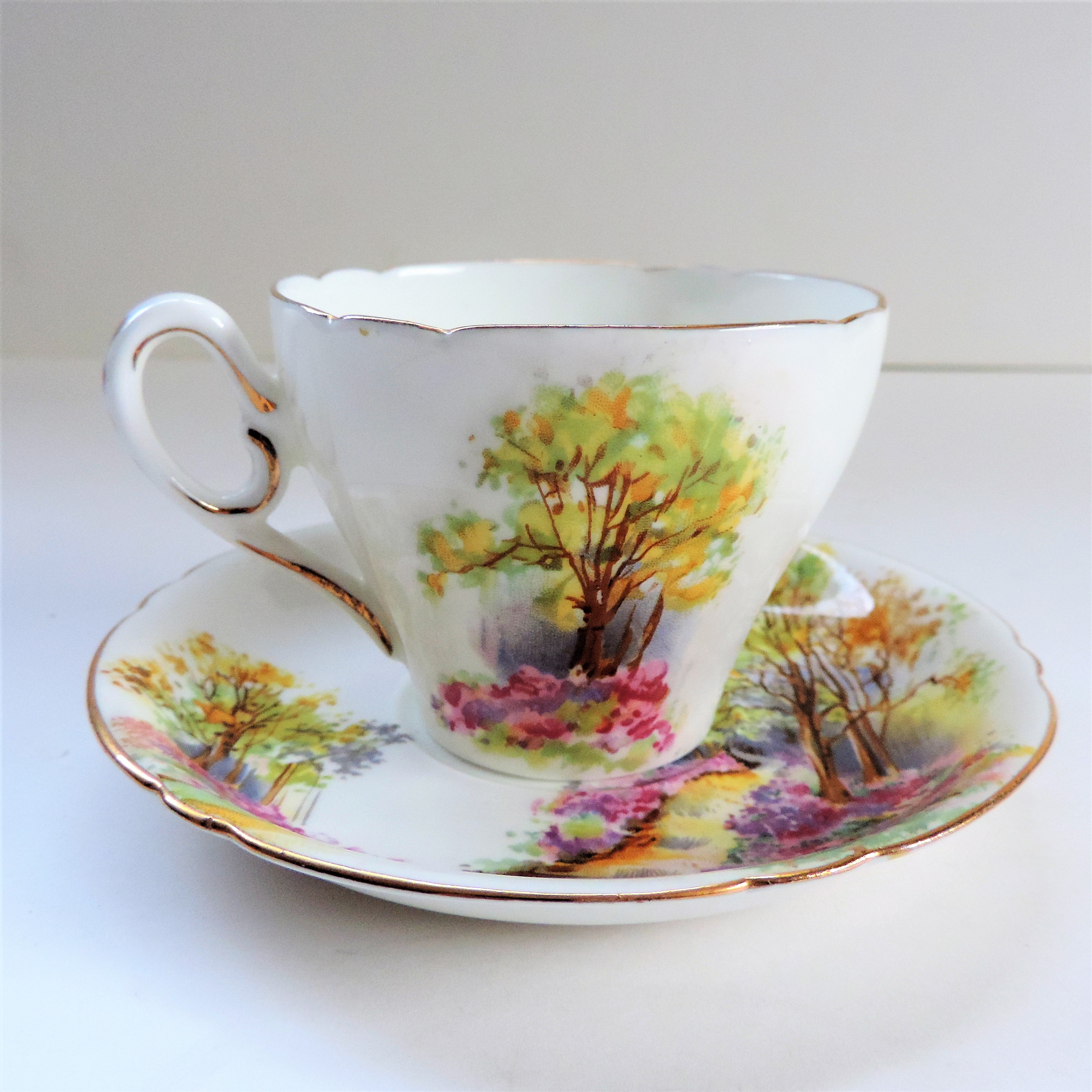 Vintage Shelley Bone China 'England Charm' Cup and Saucer. A fine quality Shelley bone china tea cup - Image 5 of 6