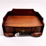 A 19th century mahogany dressing table jewellery box, 39 x 28 x 21cm.