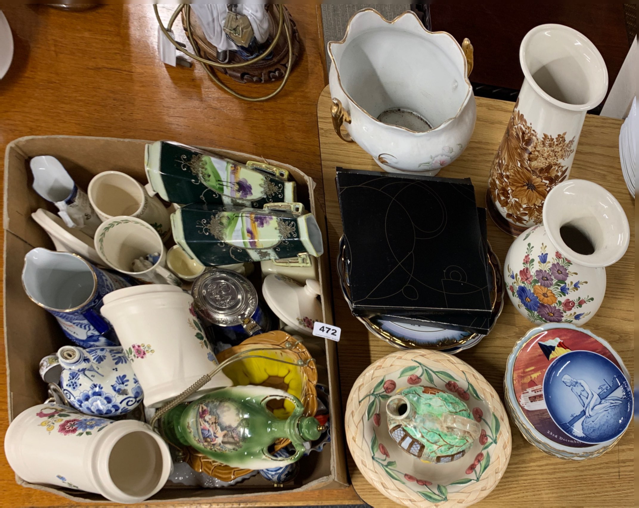 A quantity of ceramic items