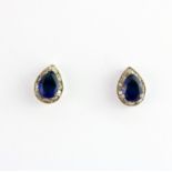A pair of 925 silver stone set earrings, L. 1cm.