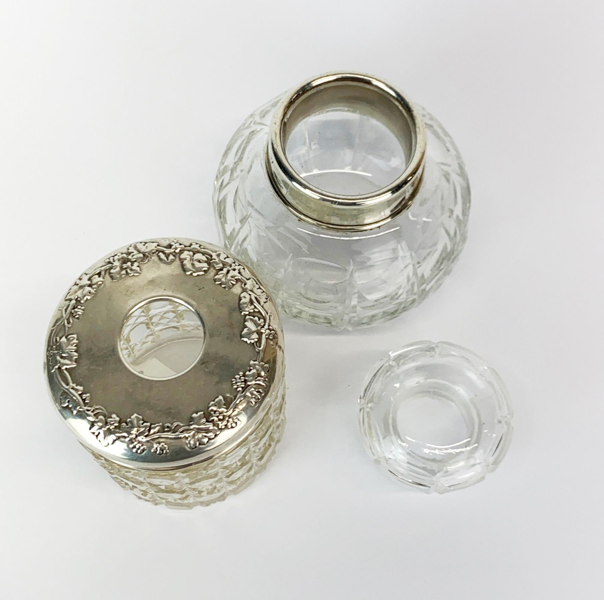 A hallmarked silver and cut glass dressing table bottle (Birmingham c.1918) H. 9.5cm together with a - Image 3 of 3